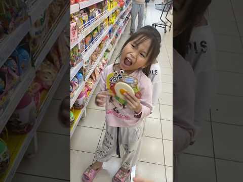 Mua gì mà mua đưa kẹo trứng đây #shortvideo