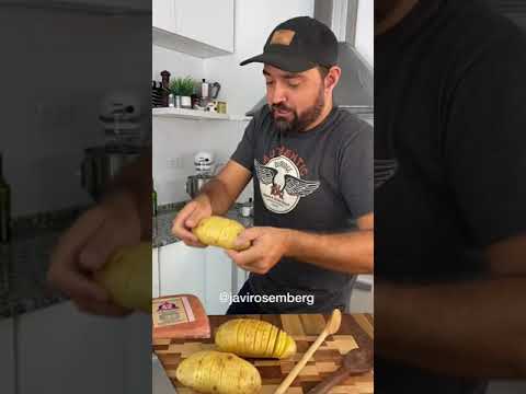 PAPAS ACORDEÓN CON PANCETA Y QUESO - Papas Hasselback RECETA! #Receta #JaviRosemberg #Food #Yummy