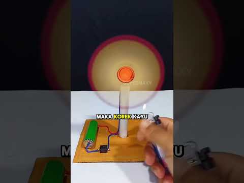 Inilah reaksi ketika korek kayu menjadi baling-baling & dibakar