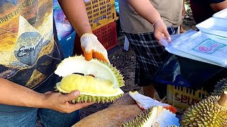 This man cutting durian extremely clean - Amazing cutting skills