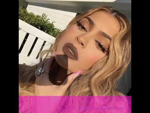 Drake Coming In Between Kylie Jenner & Travis Scott!