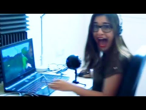 ASUSTO A MI NOVIA Y ESTA FUE SU REACCION... ME TROLLEA CON HACKS | SURVILAND MINECRAFT