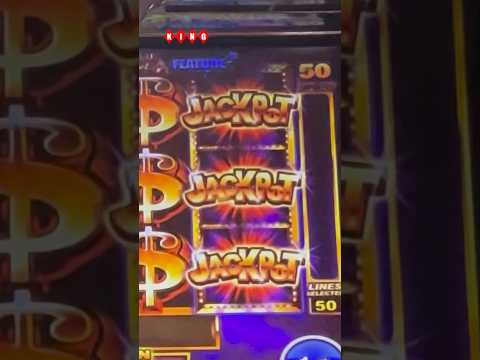 Trying to steal someone’s jackpot #casino #shorts
