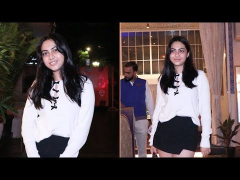 Reem Shaikh's Cutie-Hottie Look For Her Dinner Date! Black N White Avatar!