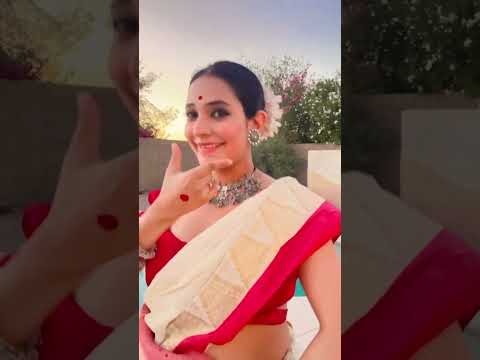 Laal Sari Laal Tip Dance | Durga Puja Dance | Shundori Komola ❤️