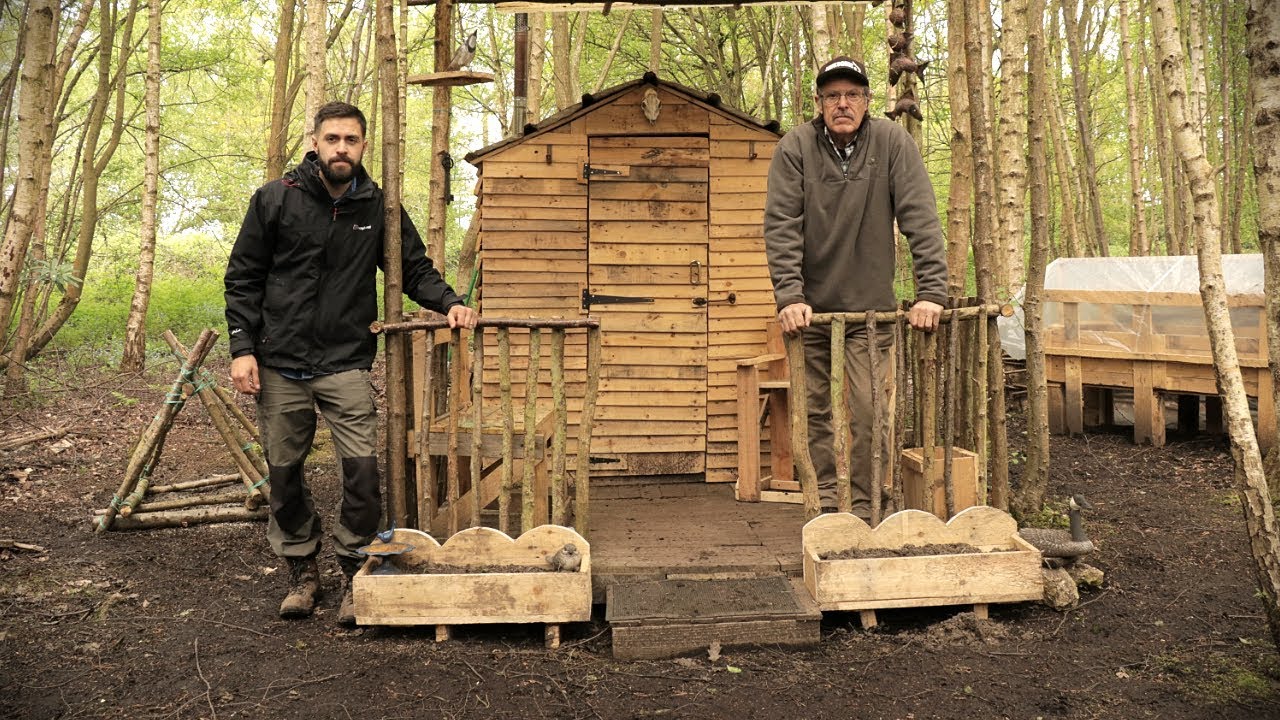 Off Grid Pallet Wood Homestead Build - Pallet Wood Projects at The Cabin