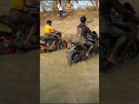 RS200 vs MT15 off road short video ✨😍//RS lover like 👍//Mt Lover subscribe ❤️//#shrots #trending