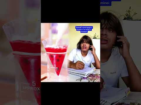 QUANGO A PROF APAGA O QUADRO 😂Aquela menina que não empresta nada