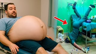 Homem chega ao hospital GRÁVIDO, quando bebê nasce com 1 detalhe CHOCANTE, Médico DESMAIA!