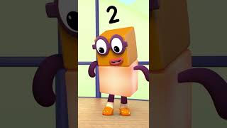 Naranja - Patrones de arcoíris para niños | Aprende a contar | Numberblocks español #shorts