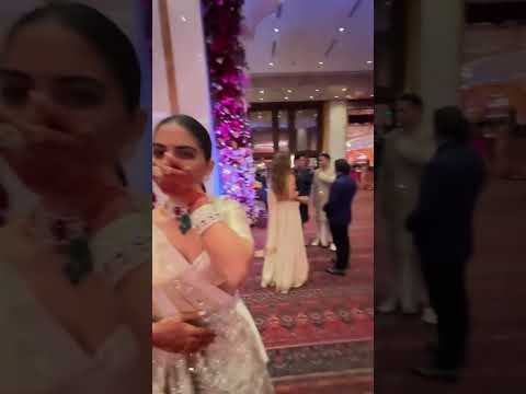 #ishaambani jewel's. INSANITY!! #ambaniwedding#ambanifamily #viralvideo