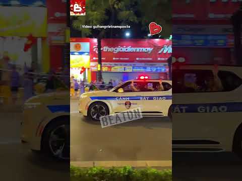 Xe kín mít, nhưng loa A80 vẫn bắt trọn câu thoại gây cười xỉu!