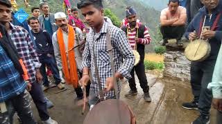 ऐसा नगाड़ा बजाया लोग नचाने लगे