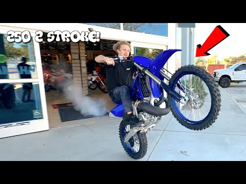 250 2 Stroke Wheelies Out Dealership - Buttery Vlogs Ep168