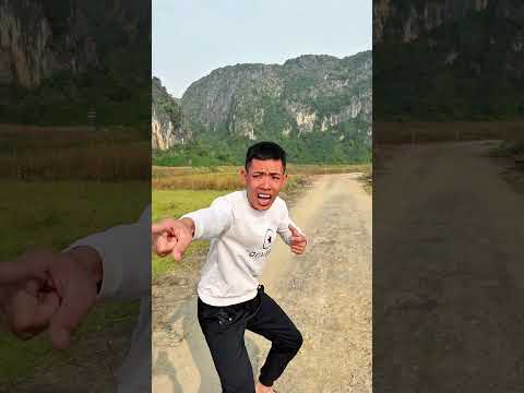 “A Playful Vampire Ghost Roaming Around! 👻🧛‍♂️🤣 #Shorts”