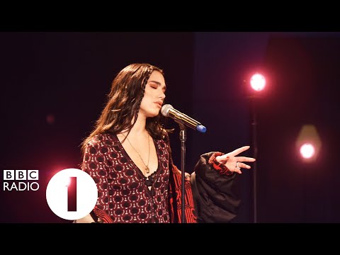 Dua Lipa - Hallucinate in the Live Lounge