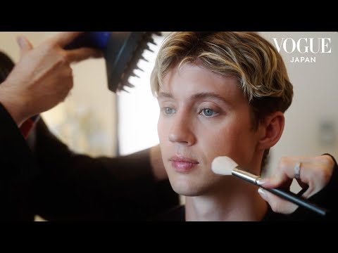 トロイ・シヴァンのプラダのショーへの準備に密着。| Last Looks | VOGUE JAPAN