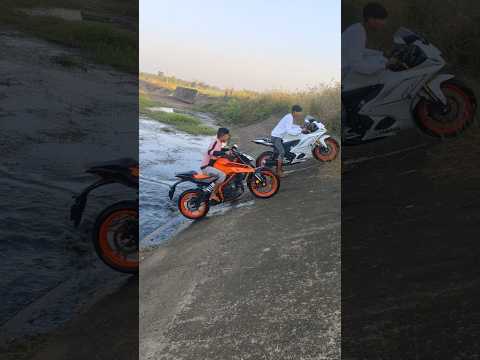 R15 V4 KTM DUKE 39t🥰💯👀💥📸 #ytshorts #vairalvideo #biker #look #rider #automobile #motorcycle😱👀💥💯