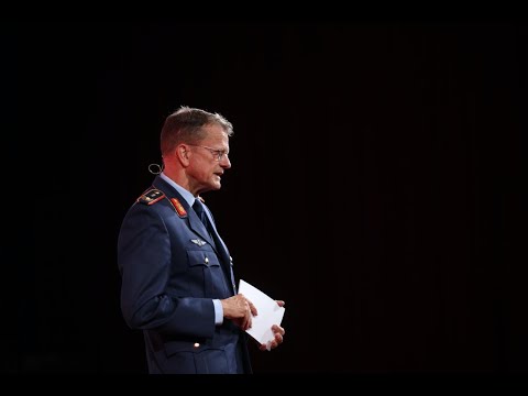 The „for one another spirit“ - military principle for civilian leaders | Thomas Harbaum | TEDxBerlin