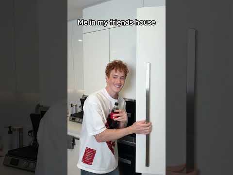 friends house be like😂