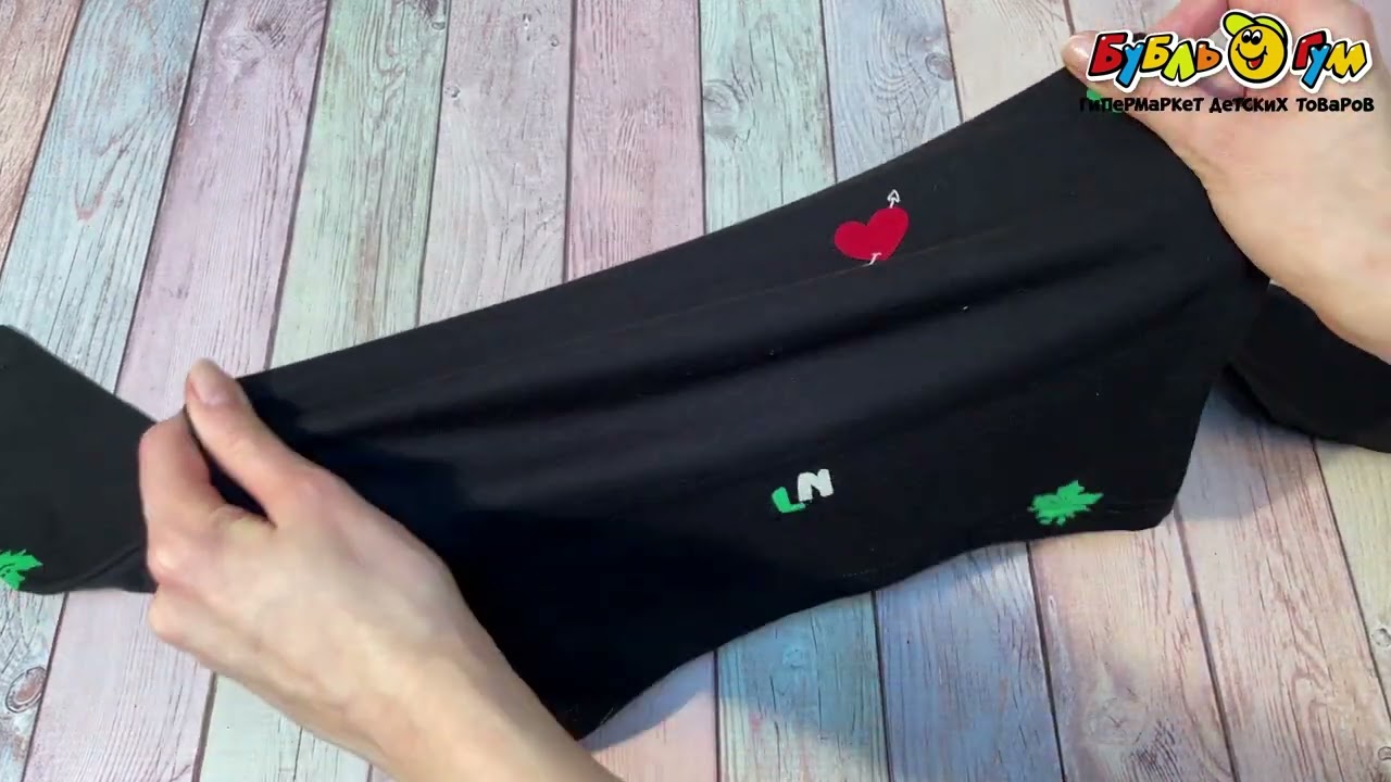 Лонгслив Lanson Kids с принтом в виде сердечек в черном цвете  - видео Лонгслив Lanson Kids с принтом в виде сердечек в черном цвете  - видео