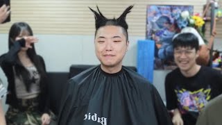 군대 가기 하루 전 머리 밀기..