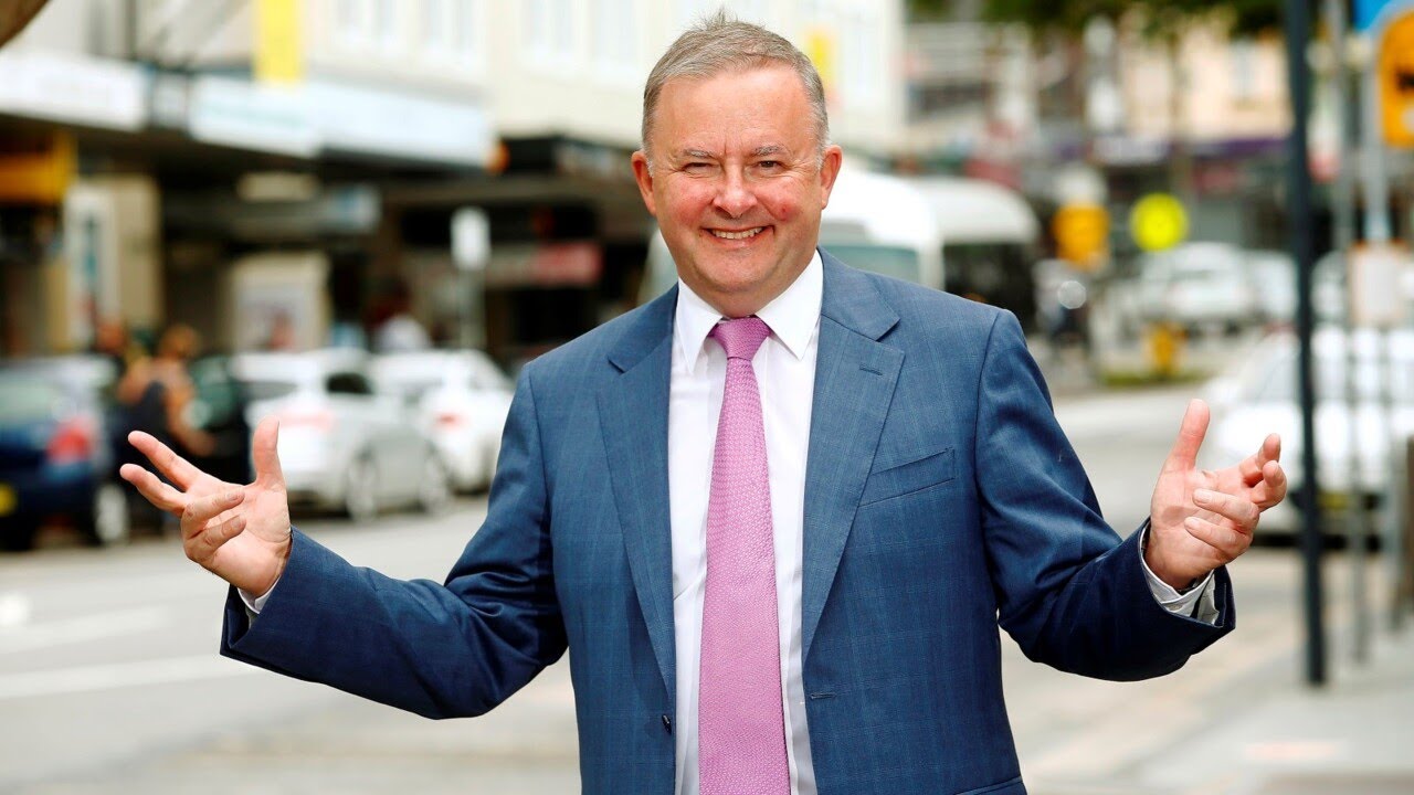 Criticism of Scott Morrison becomes ‘the Praise’ of Anthony Albanese