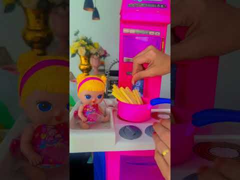 Boneca está com fome