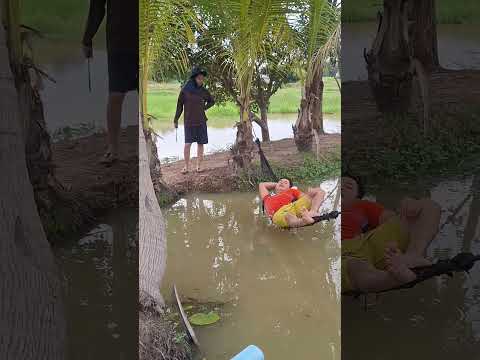 กำลังหลับสบายเลย #ตลกฮาฮา #ตลก #คลายเครียด #funny #comedy #laugh #haha #viralvideo #shorts #ขบขัน