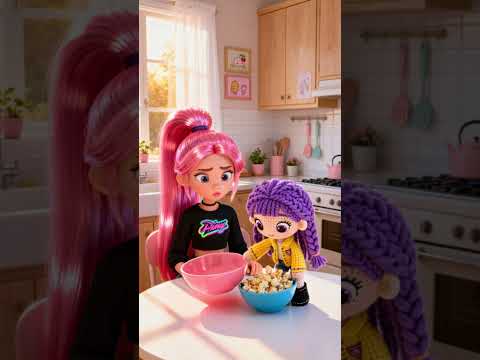 A boneca Rumi pegou a pipoca da Mira