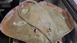 35 KG Giant Stingray Fish Cutting Skills Live In Fish Market  Super Fish Cutter 😱 #fish