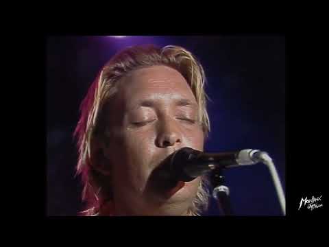 Chris Rea - Love's Strange Ways (Live at Montreux 1984) #chrisrea #onthebeach