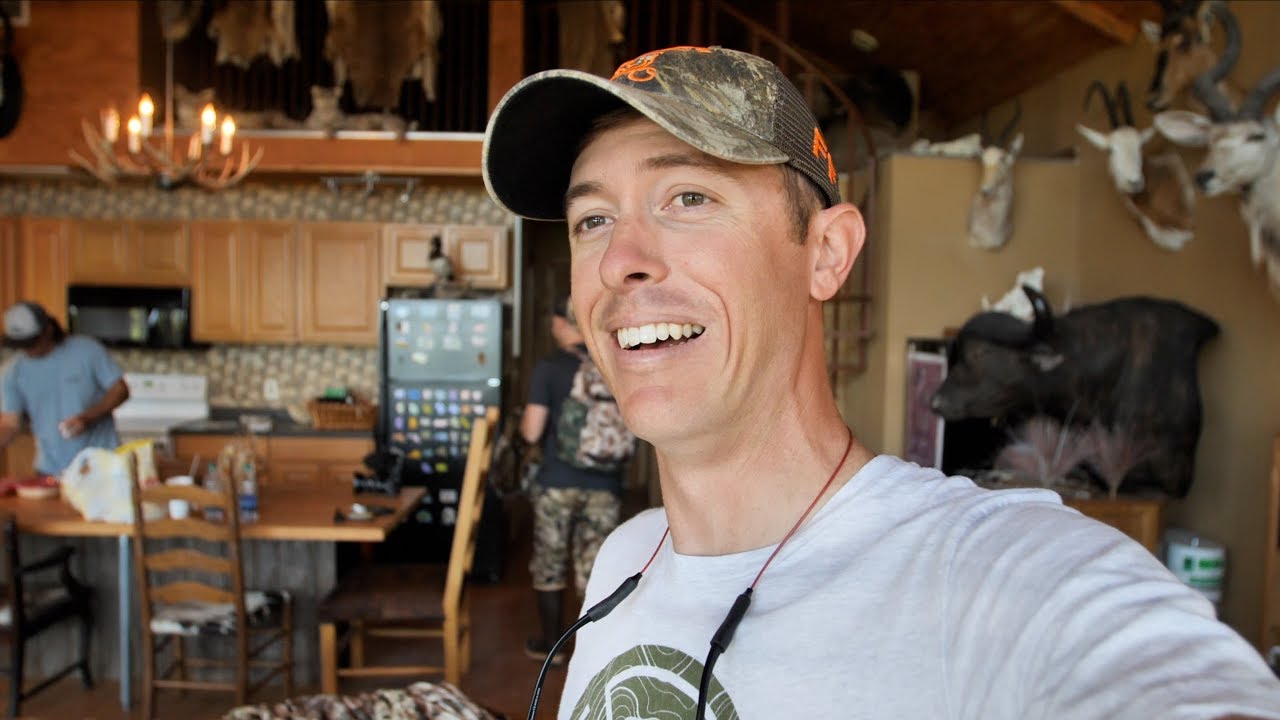 IS THIS ACTUALLY DEER CAMP? AMAZING Hunting Lodge