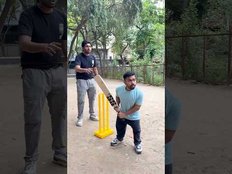 Mohalle Ka Best Cricketer 😎🤙🏻 #cricket #ytshorts #shorts