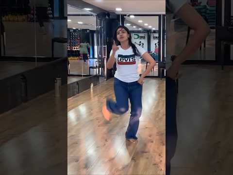 Mamitha Baiju Dance 💃💃for DUDE Wedding Sequence | Mamitha Baiju Dance Practiced to Karutha Machan