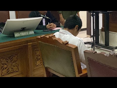 🔴 LIVE GRID.ID: Tertunduk Lemas, Vadel Badjideh Jalani Sidang Tertutup di PN Jakarta Selatan