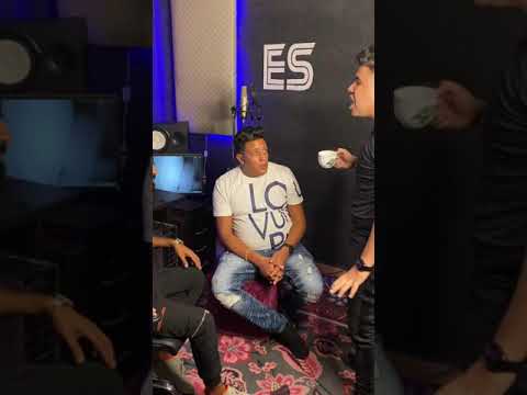 تفتكرو كلام حمو بيكا صح ولا عمر كمال ( بتشتغل الاوردر قد ايه ساعه الا ربع 😂 ) من داخل الاستديو