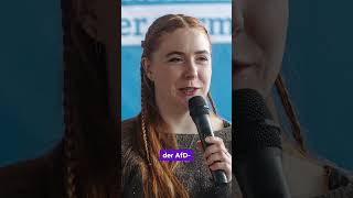 Sie nennen sich Feministinnen. Sie fordern Remigration.