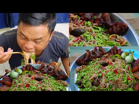 ตำซั่วขนมจีนเห็ดขม