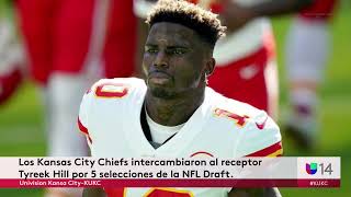 Los Kansas City Chiefs intercambiaron al receptor Tyreek Hill por cinco selecciones de la NFL Draft