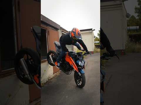 FIRST TRICKS 2024 KTM 125 DUKE #motorcycle #125duke #motorbike #stunt #stuntriding #stoppie