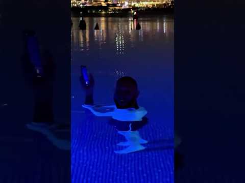 This pool created the funniest optical illusion 😂 || Hilarious