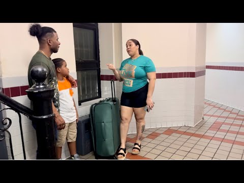 Dejo a su esposo por no tener carro y andar en tren y esta fue su peor decisión.