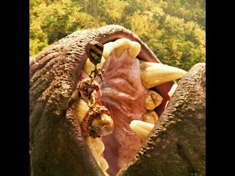 Pulling King Kong's teeth is a huge project. #godzillavskong #shorts #movie #viralvideo #fantasy
