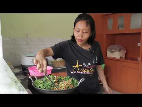 nyoba resep masakan kakak ipar @Kuatbae - tumis kangkung + kulit melinjo