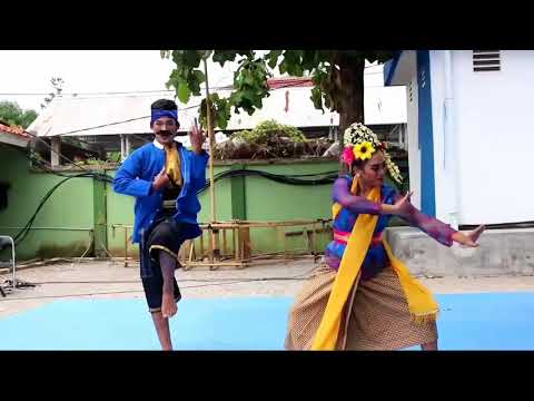 Download Video Tutorial Tari Ketuk Tilu (cikeruhan) Download Video Tutorial Tari Ketuk Tilu (cikeruhan)
