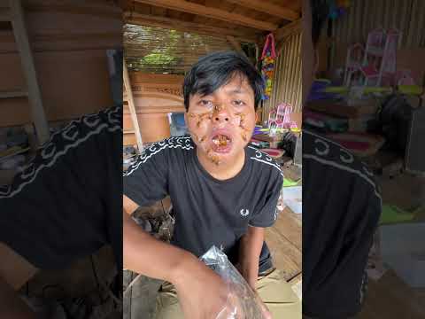 MANG UNI MAKAN LARON