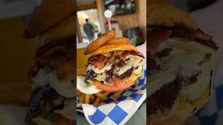 The SMASHBURGER DELUXE from 3s Golf in Greenville, SC! ⛳️🏌️🍔🤤 Yes, please! #DEVOURPOWER