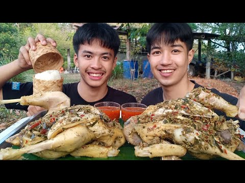 ไก่บ้านนึ่งสมุนไพร นํ้าจิ้มเด็ดๆมากินด้วยกันนะครับ.