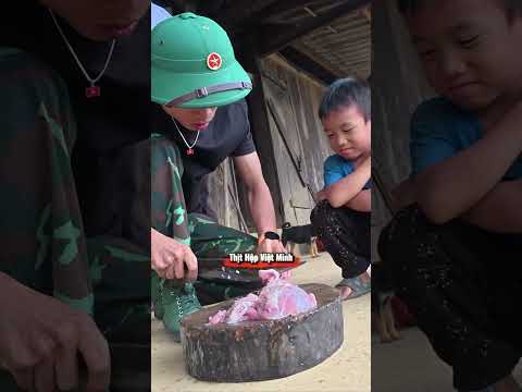 Thịt hộp Việt Minh #buidinhthuc #bodoicuho #hanhquanxuyenviet #treemvungcao #vùngcao